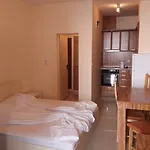 Golden Sea View * بوموري