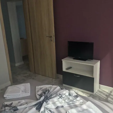 Golden Sea View Apartment *