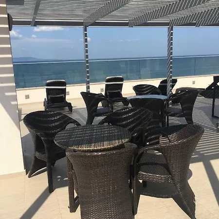 Golden Sea View Apartment Pomorie