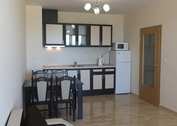 Golden Sea View Πομόριε