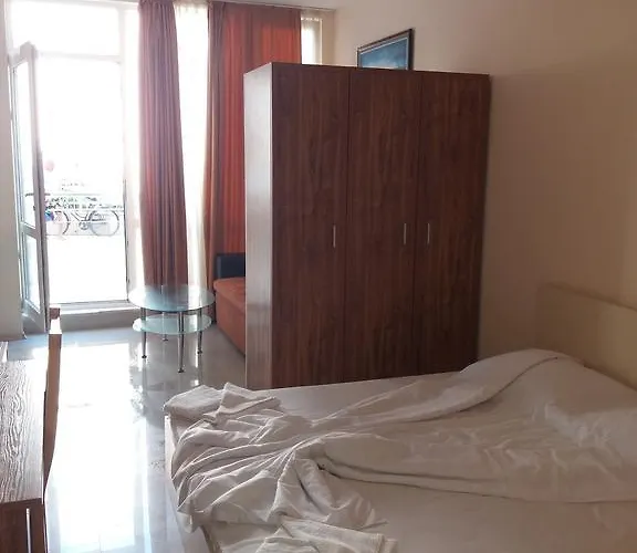 Golden Sea View Πομόριε