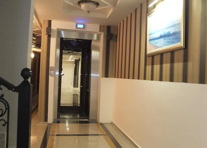 Апартамент Golden Sea View Поморие