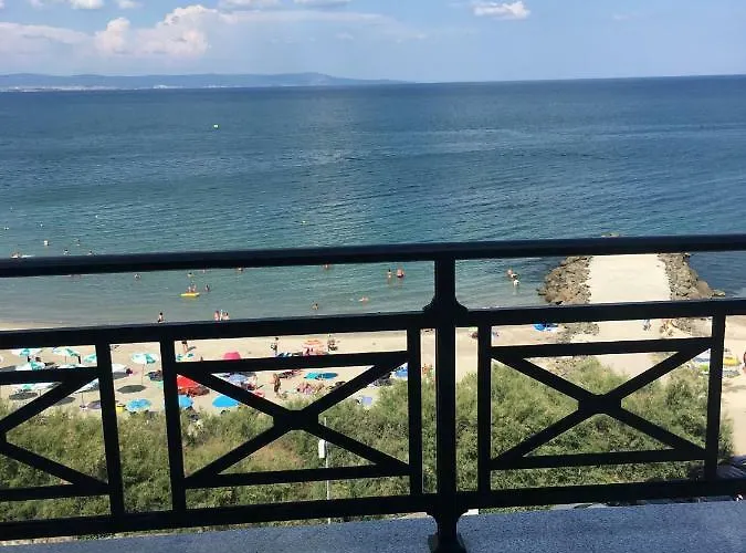 Golden Sea View Διαμέρισμα *