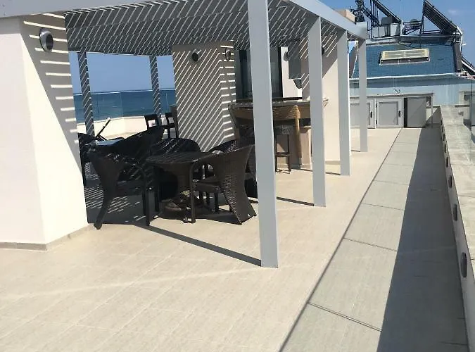 Golden Sea View Διαμέρισμα *