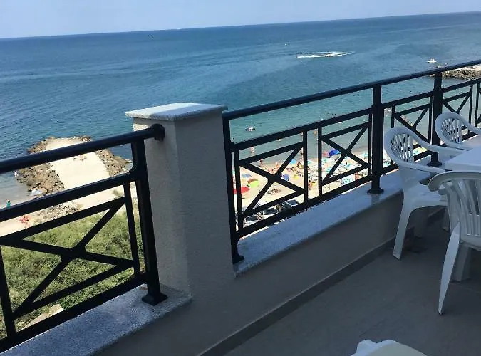 Golden Sea View Апартамент